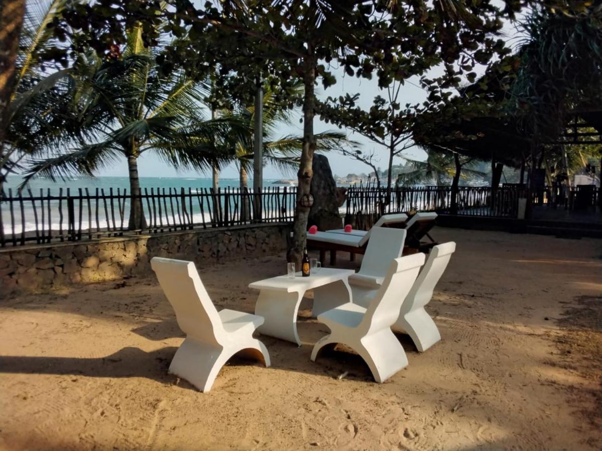 Serenity Beach Cabanas Tangalle Eksteriør billede